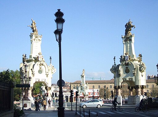 Puente María Cristina