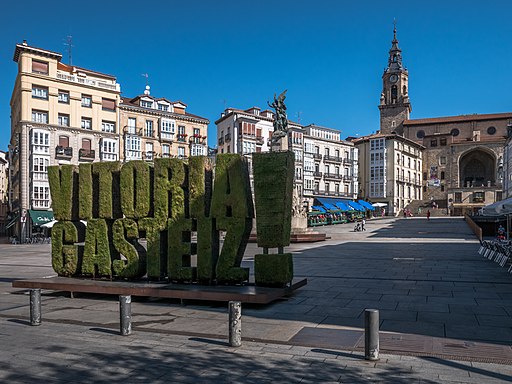 Plaza de la Virgen Blanca