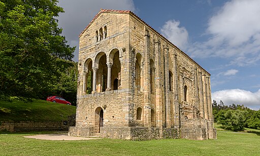Iglesia Santa María del Naranco