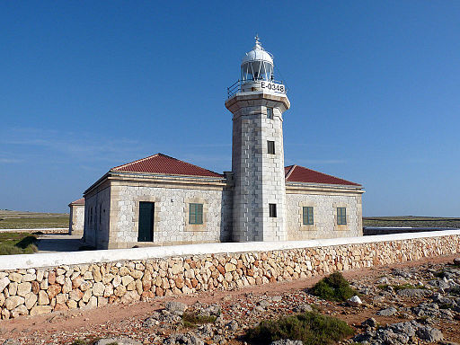 Faro de Punta Nati